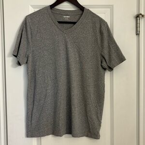 Old Navy Men’s V Neck Grey Short Sleeve T-Shirt Size Medium